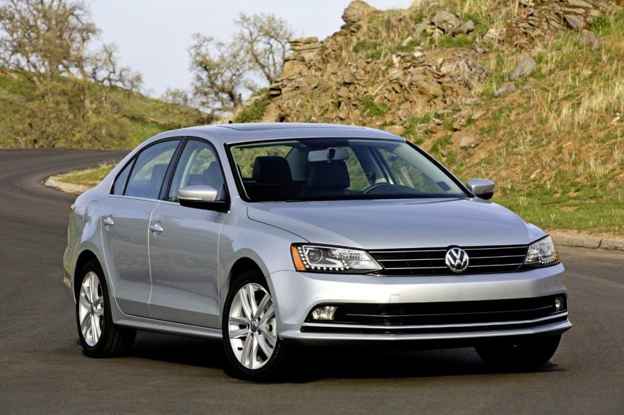  Volkswagen Jetta 2015 года  (US) (фото 14 из 62)